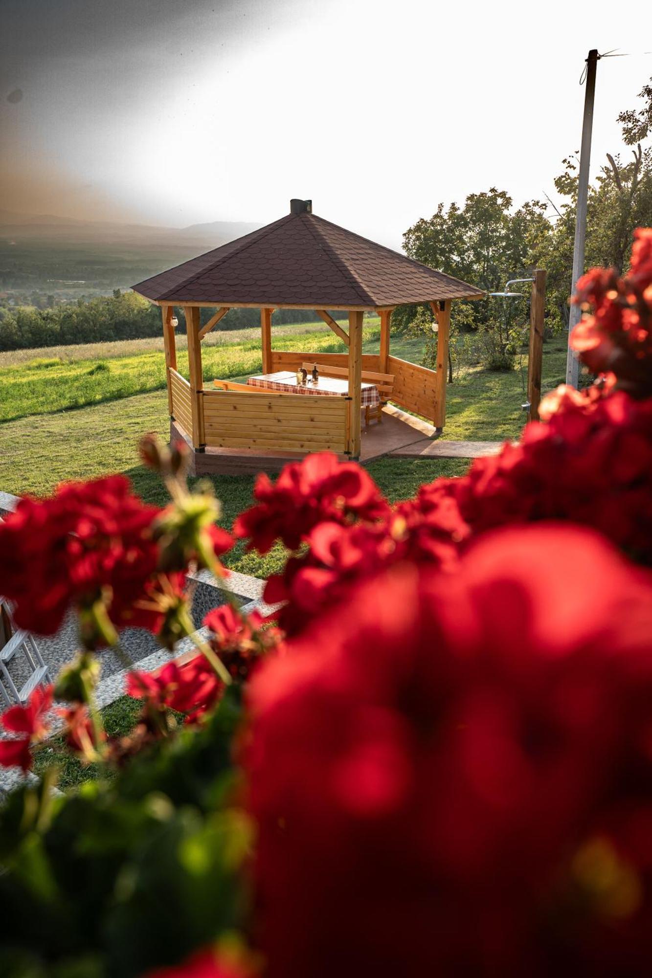 Zlatni Prag - Kraljevo Exterior foto